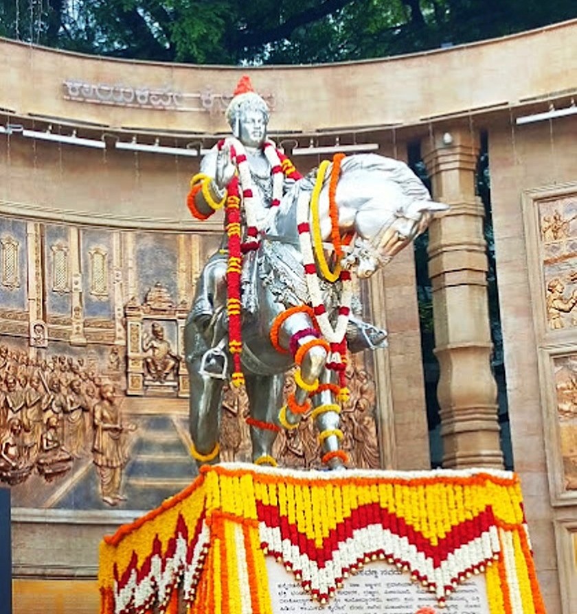 Basaweshwara Statue at Vidhana Soudha Bangalore-1.